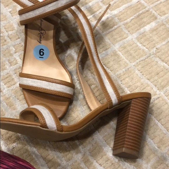 Sandals - Picture 2 of 3